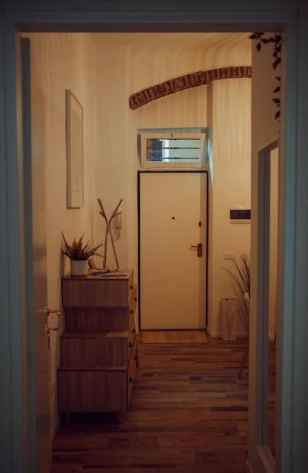 Appartement Casa Navi - Typical House By Navigli à Milan Extérieur photo