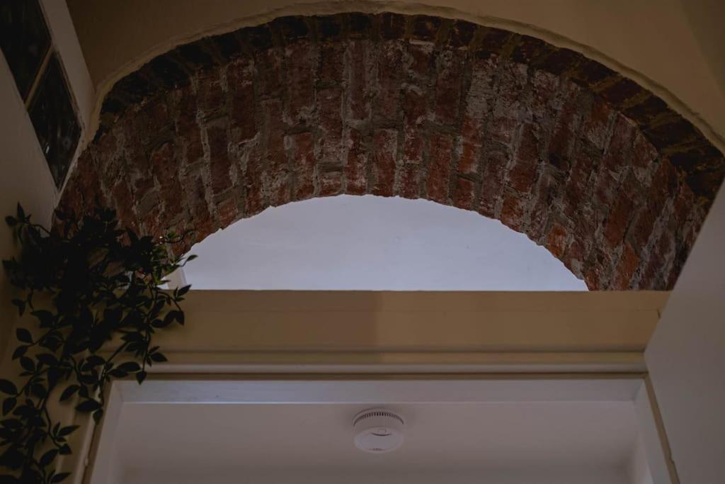 Appartement Casa Navi - Typical House By Navigli à Milan Extérieur photo